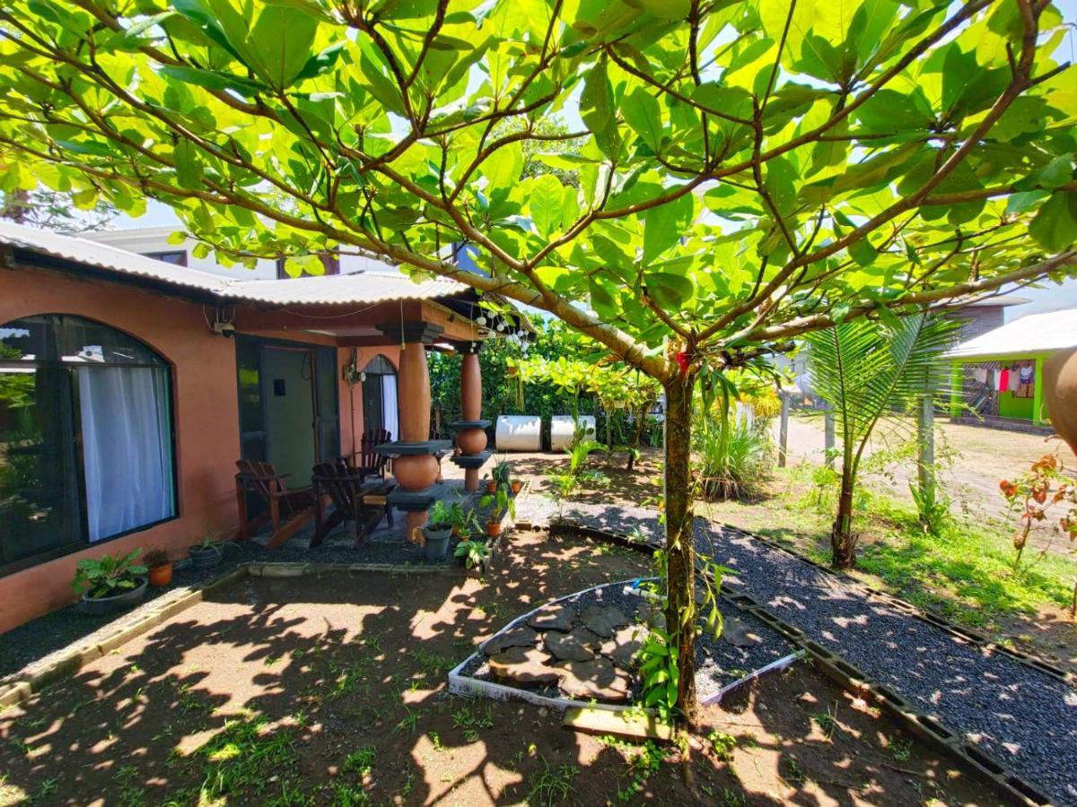 Micheck Beach House Tortuguero Exterior foto